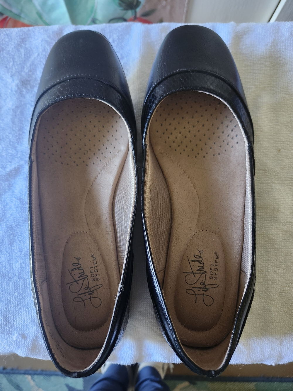 Life Stride Black Slip-On Comfort Flats